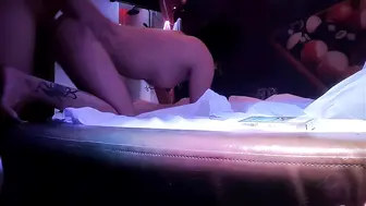 【会所探险师】极品小少妇，超近距离特写69，鲍鱼水汪汪清晰可见，美乳翘臀身姿曼妙好尤物
