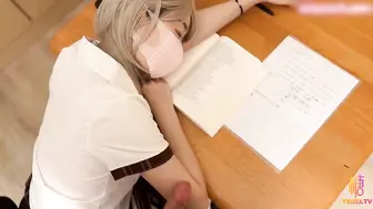 【爆操继女】继父的特殊惩罚骚女儿穿黑丝被继父用大屌惩罚后入疯狂抽插内射