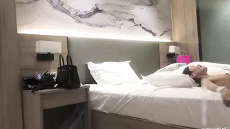 双飞尤物冲刺阶段她终于喊出最骚的话 哥哥用力操死我这个小骚逼！