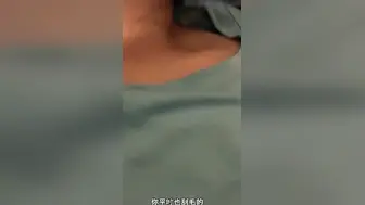 姐弟乱伦 周末弟弟趁老爸不注意竟偷偷溜进了姐姐的房间