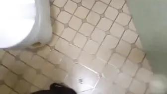 山东姐弟乱伦 卫生间强推性感姐姐 姐夫打电话过来一边操着一边打电话超级刺激对白！