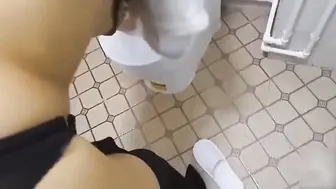 山东姐弟乱伦 卫生间强推性感姐姐 姐夫打电话过来一边操着一边打电话超级刺激对白！