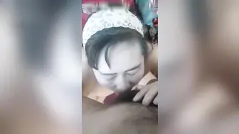 母子乱伦-丰满巨乳坦克老妈，老公不在家被儿子操了还内射