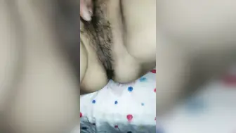 45岁大吊奶熟女妈妈与干儿子同居乱伦这老肥穴小伙是怎么干也干不够啊搞的干妈淫叫说要喷水了