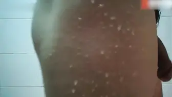 中国黄金珠宝销售小姨子和姐夫偷晴，姐姐出差刚走D奶小姨子和姐夫乱伦！
