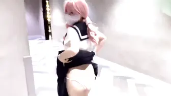 双马尾女孩，在厕所被猛烈中出