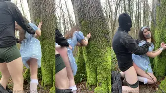 身穿可爱衣服的少女被坏人绑起来给强上了 好看的衣服都被弄脏了  最后还被颜射 #belledelphine #Onlyfans #欧美 #强奸 #户外