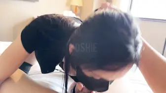 #YoShiE 冰塊 一邊吃一邊玩起自己的小穴 蘇打小鯨魚 FansOne 讓創作更有價值